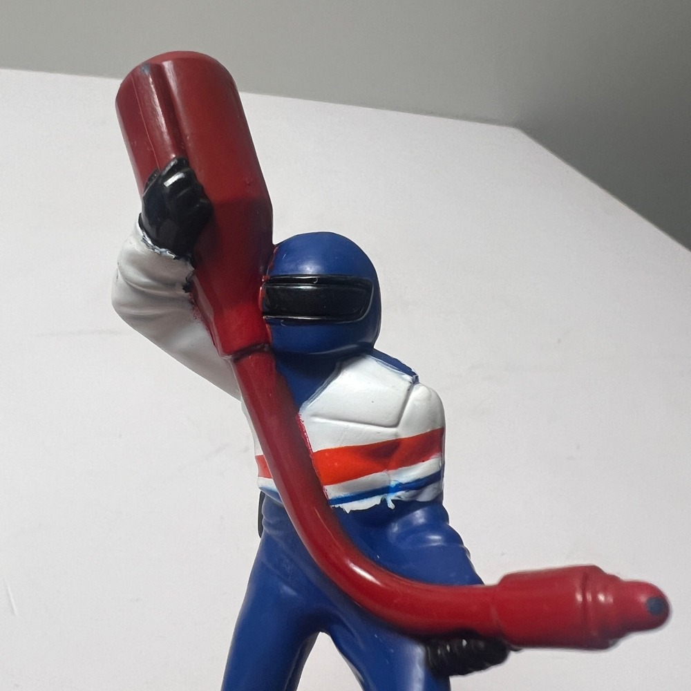 Toy Biz Pit Crew Gas Man Figure Blue Red White 1998 NASCAR Racing Toy Figurine